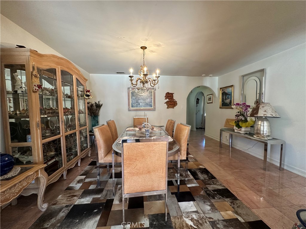 9254 Appleby Street Property Photo 6