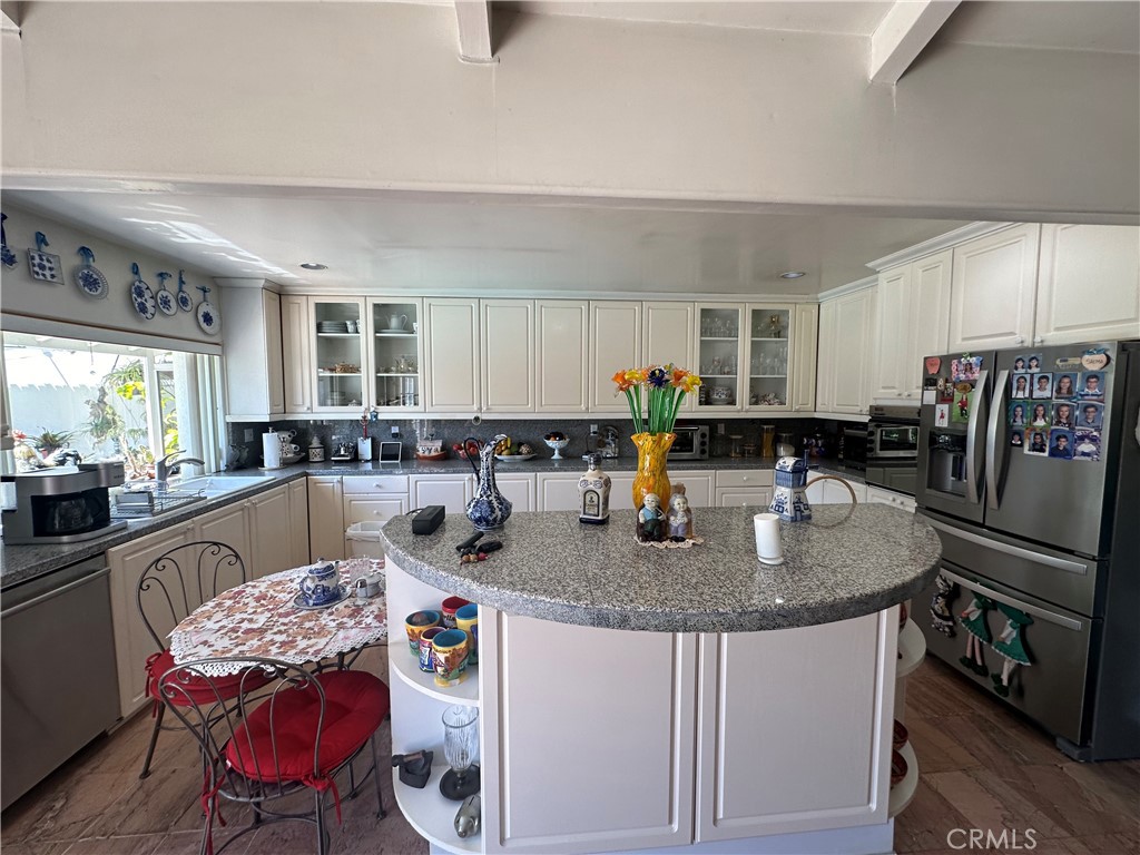 9254 Appleby Street Property Photo 11