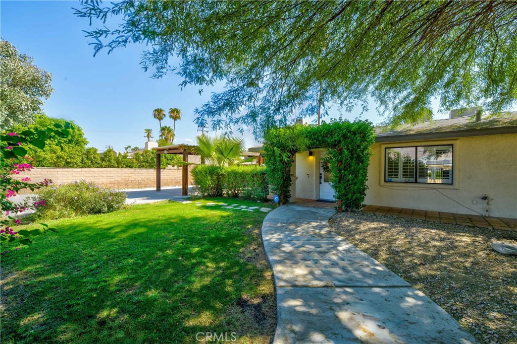 642 S Mountain View Drive Property Photo 5