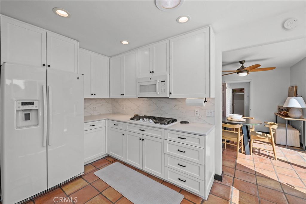 642 S Mountain View Drive Property Photo 16