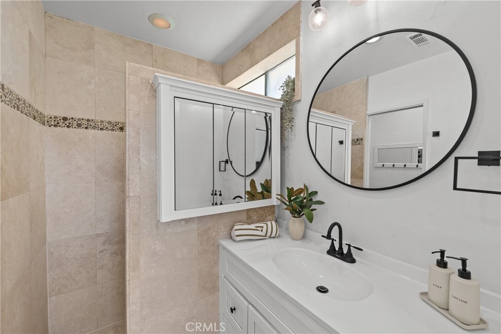 642 S Mountain View Drive Property Photo 20