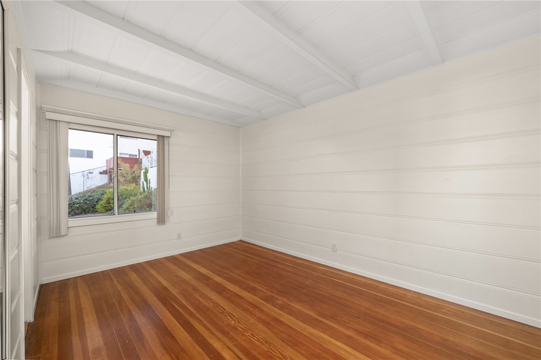 661 W 26th Street Property Photo 19