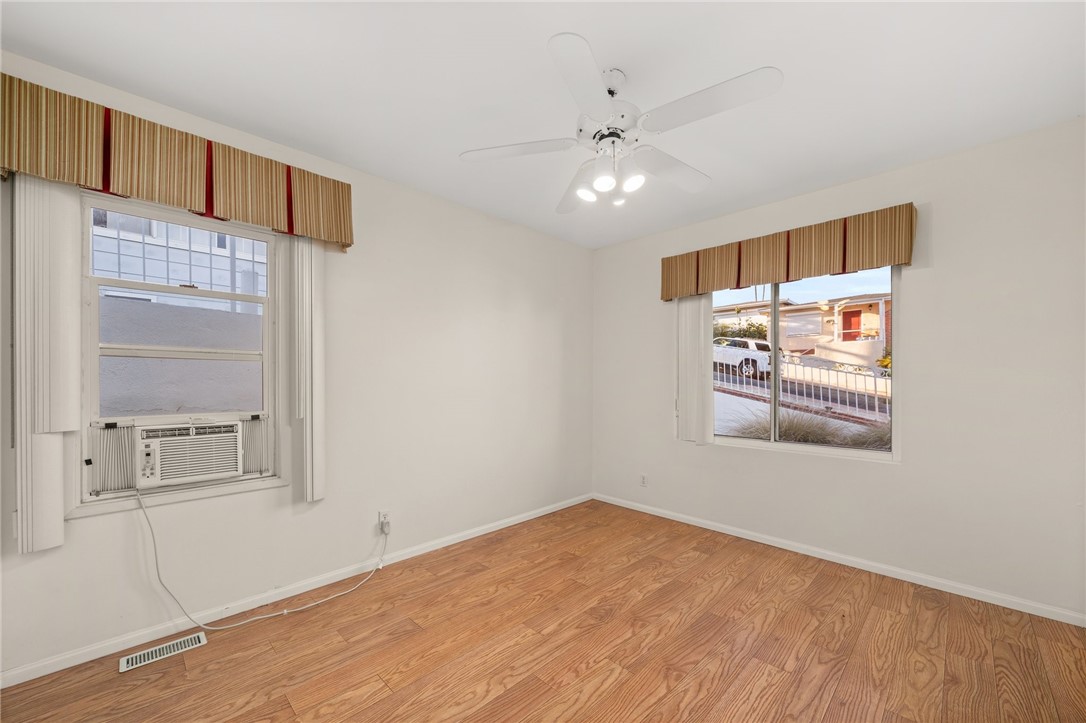 661 W 26th Street Property Photo 23