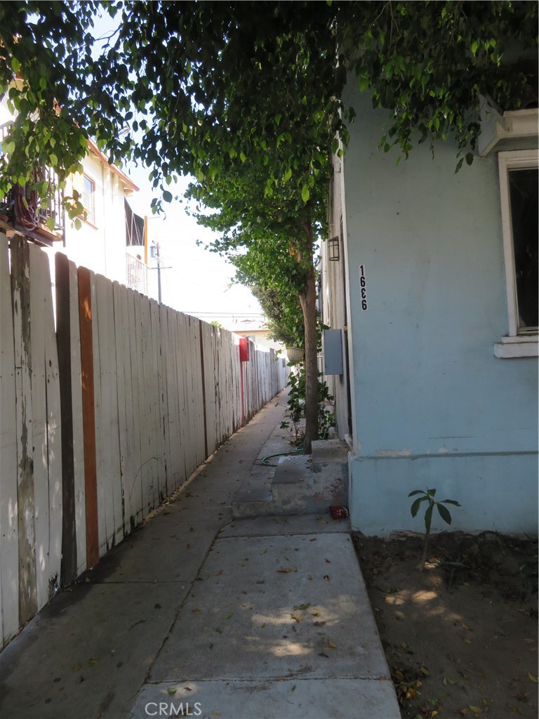1636 Pacific Avenue Property Photo 4