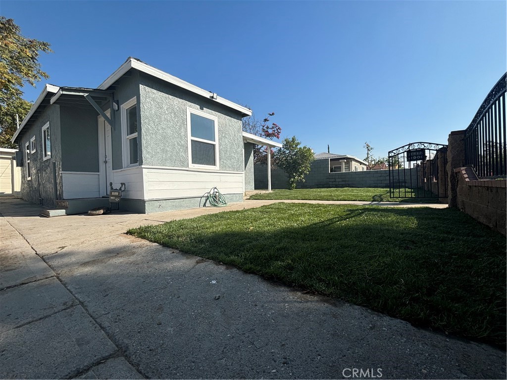 25170 Elmo Drive Property Photo 3