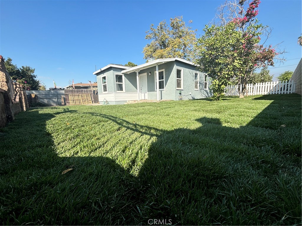 25170 Elmo Drive Property Photo 4