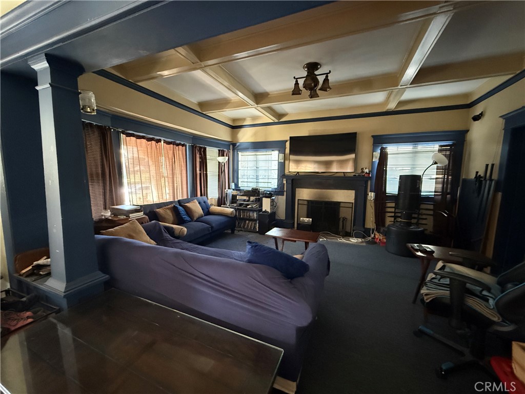 2628 Van Buren Place Property Photo 4