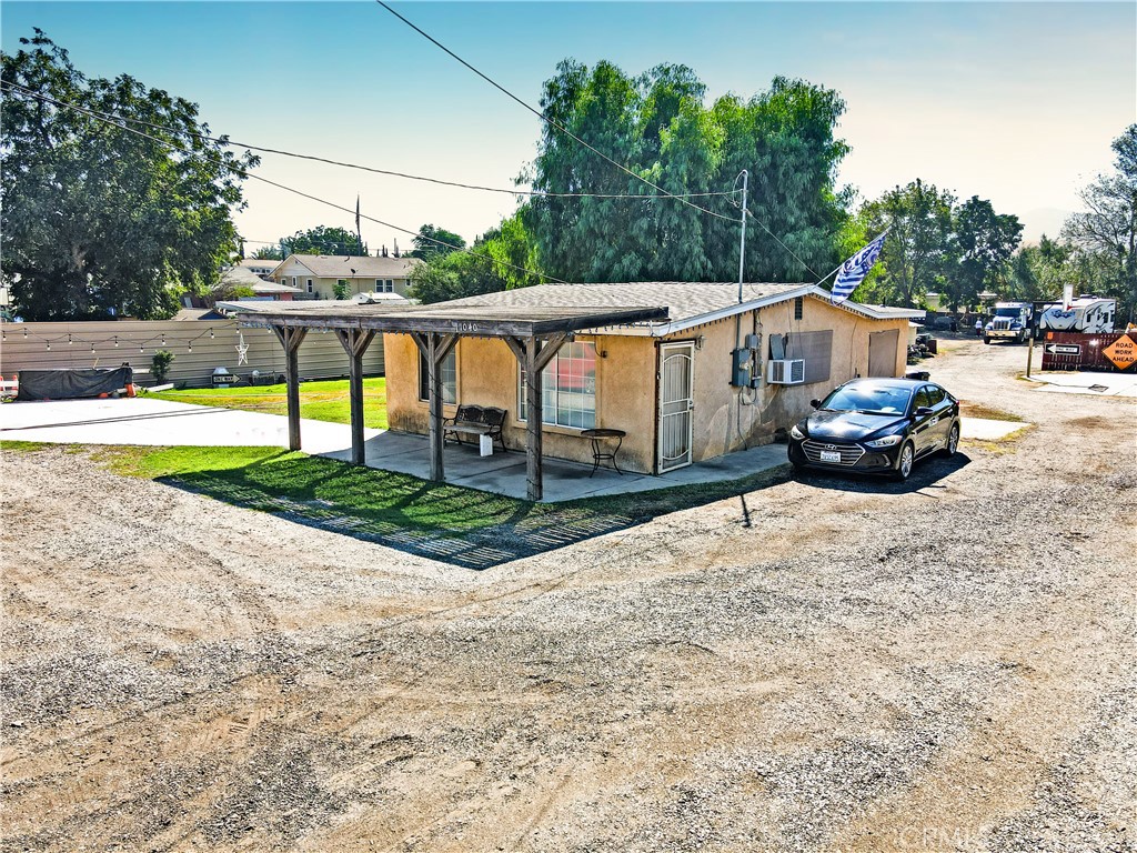 11038 Holmes Avenue Property Photo 5
