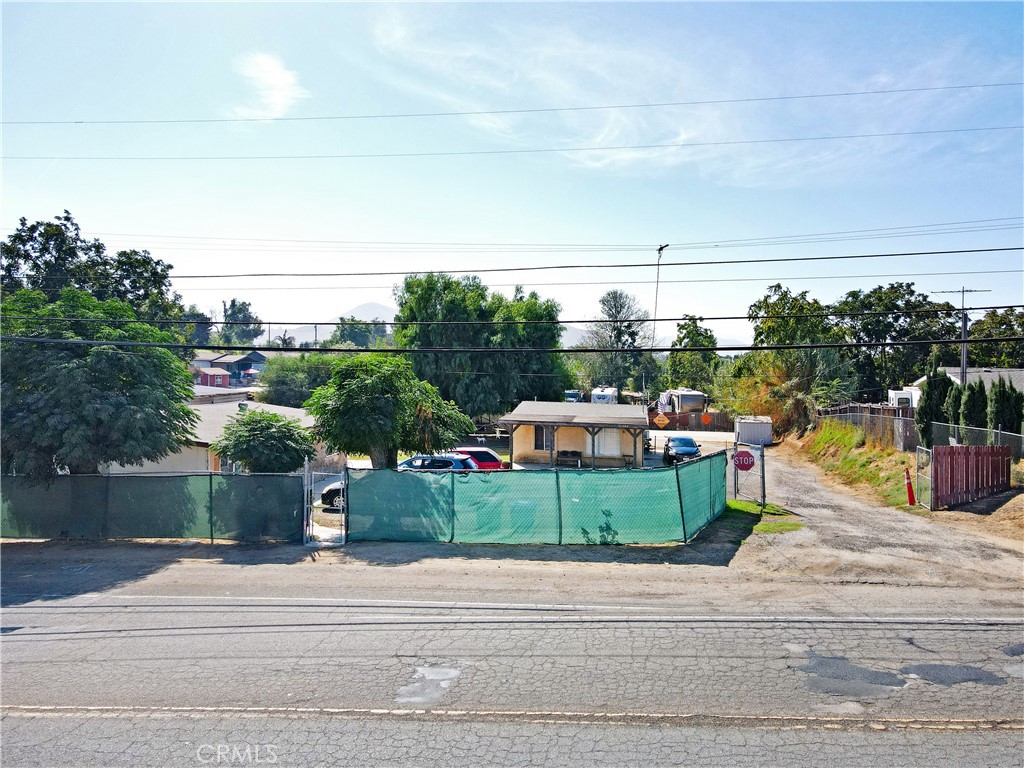 11038 Holmes Avenue Property Photo 12
