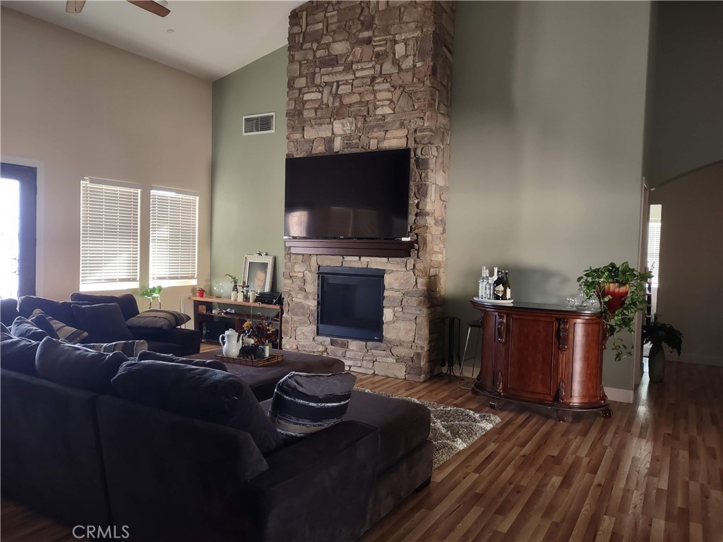22060 Caballeros Canyon Property Photo 16