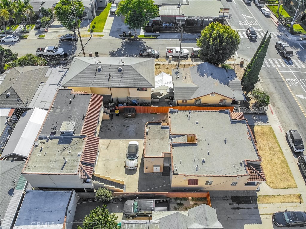 7716 California Avenue Property Photo 18