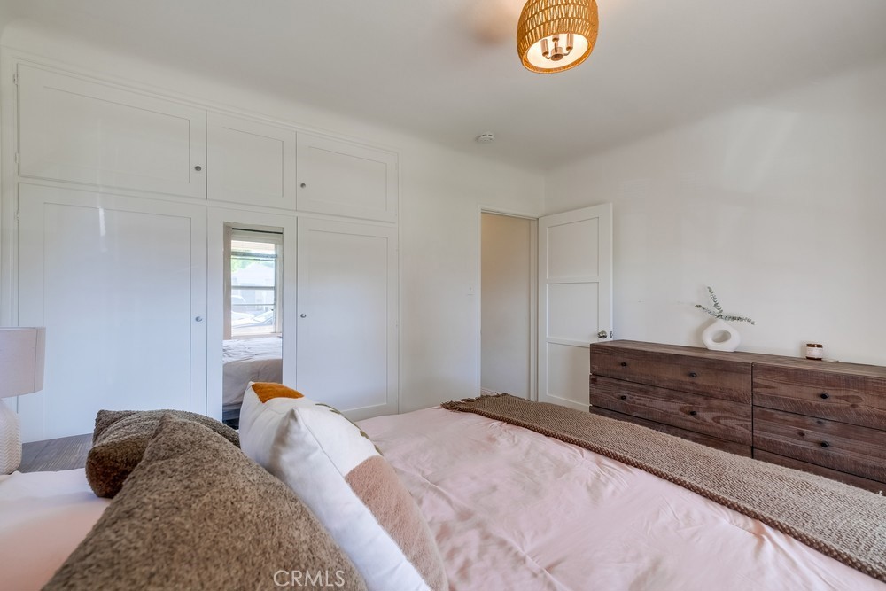 2709 E Van Buren Street Property Photo 27