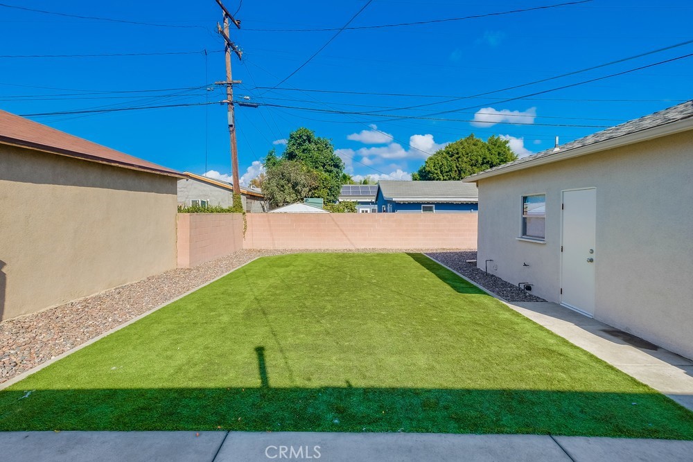 2709 E Van Buren Street Property Photo 39