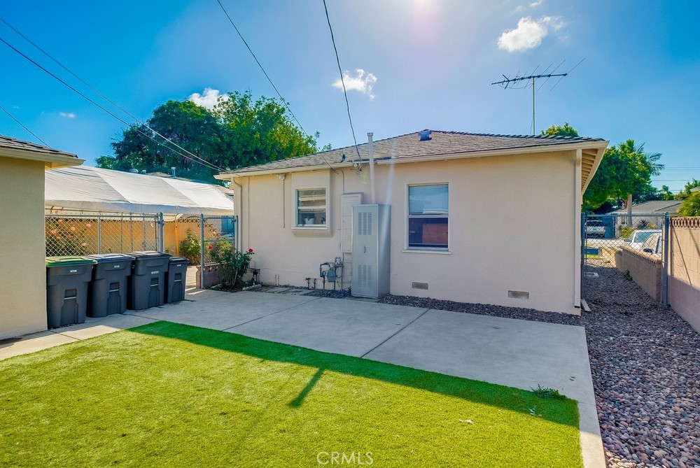 2709 E Van Buren Street Property Photo 42