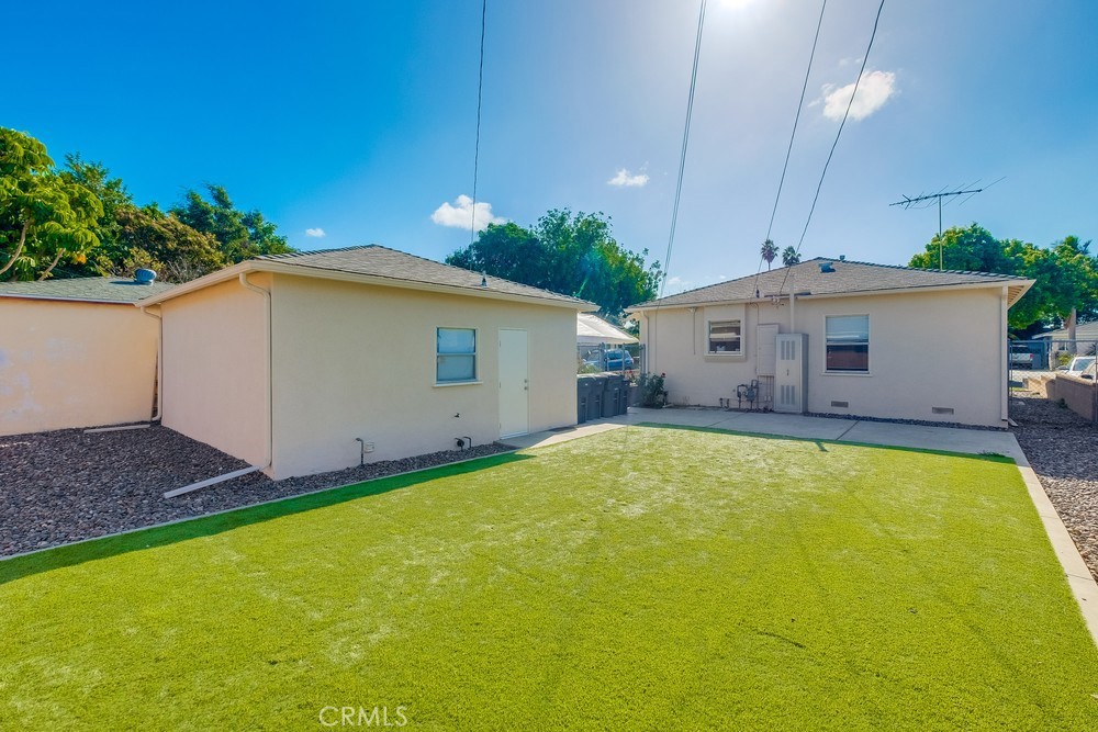 2709 E Van Buren Street Property Photo 43