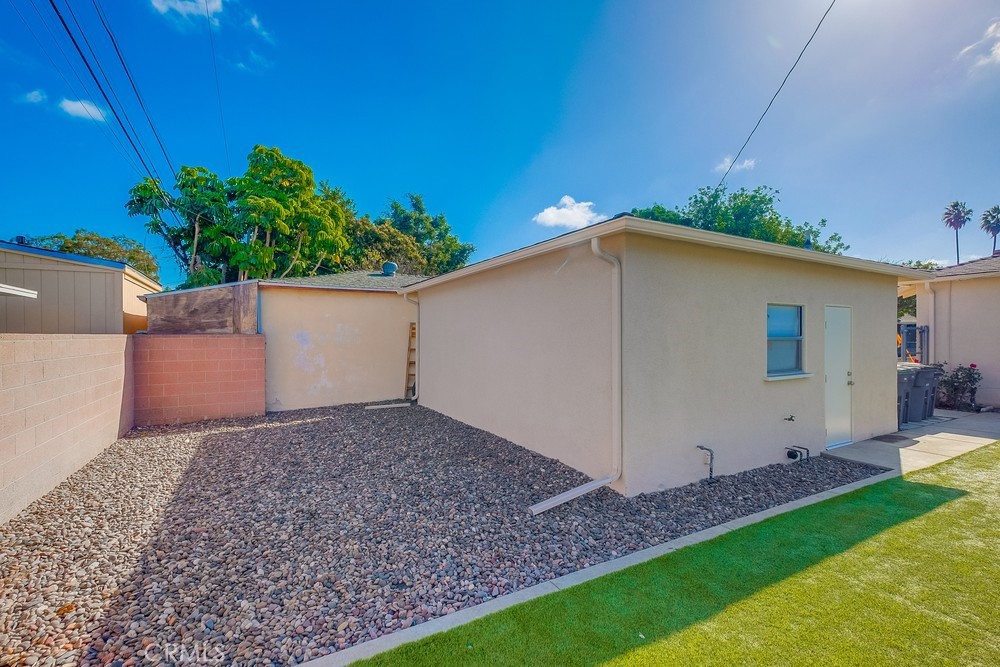 2709 E Van Buren Street Property Photo 45