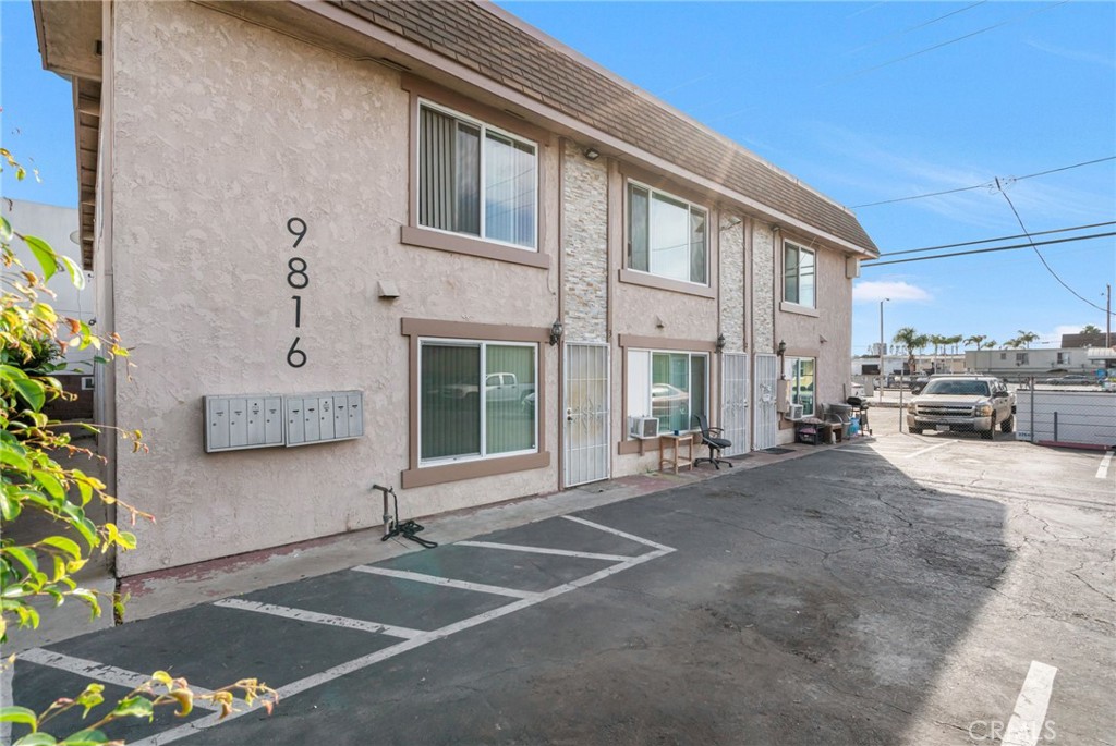 9816 Park Street Property Photo