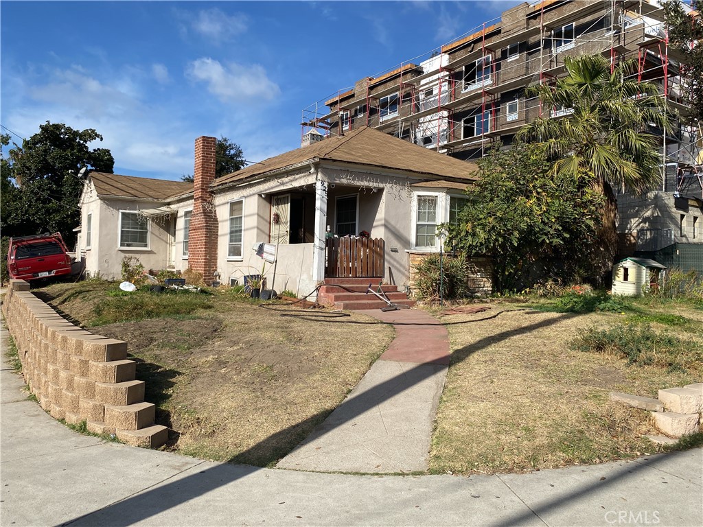 925 S adams st Property Photo 1