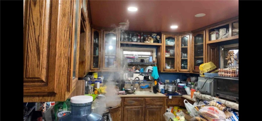 925 S Adams St Property Photo 4