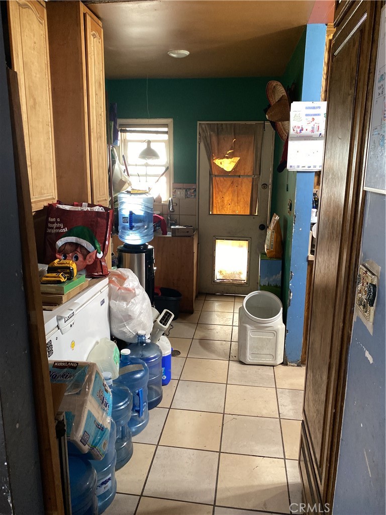 925 S Adams St Property Photo 5