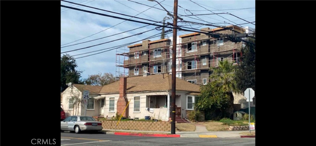 925 S Adams St Property Photo 11