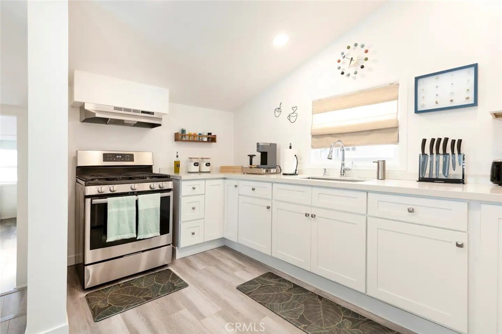 1071 Newport Avenue Property Photo 6