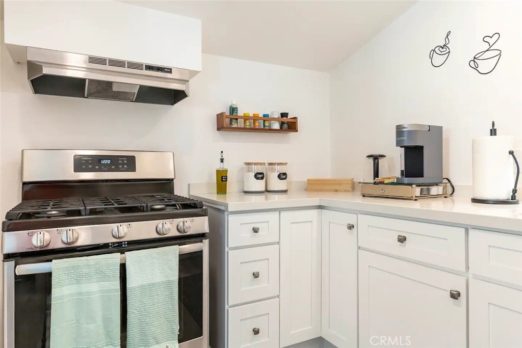 1071 Newport Avenue Property Photo 7