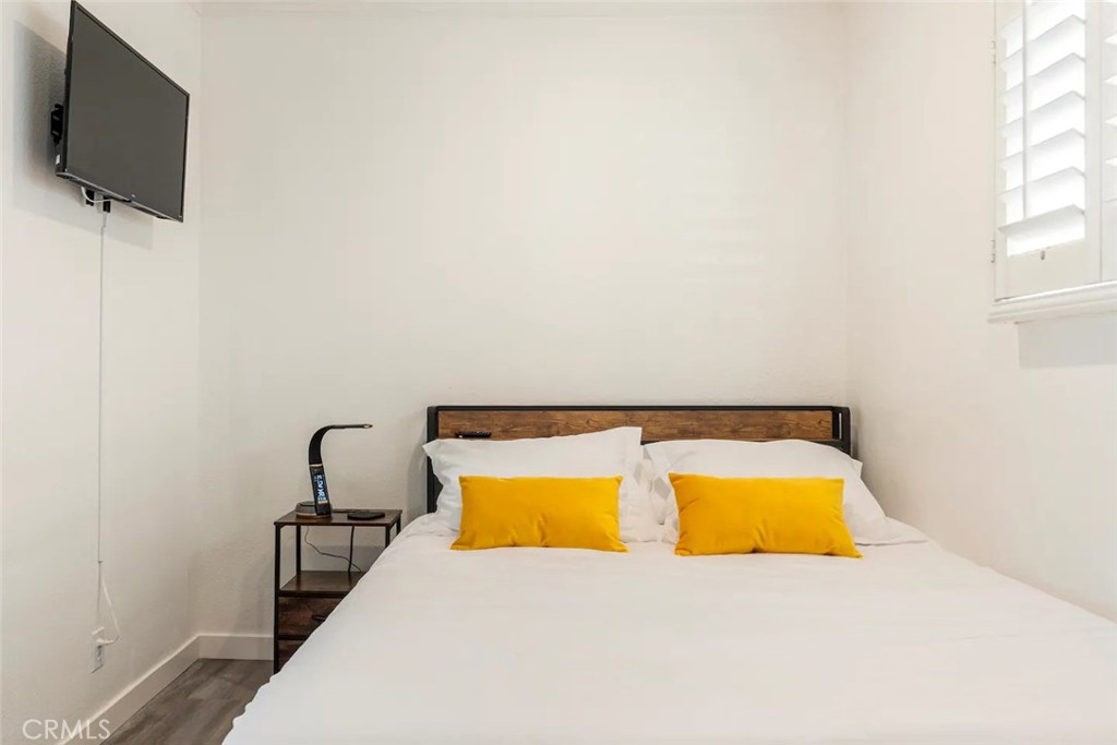 1071 Newport Avenue Property Photo 14