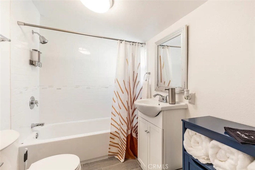 1071 Newport Avenue Property Photo 15