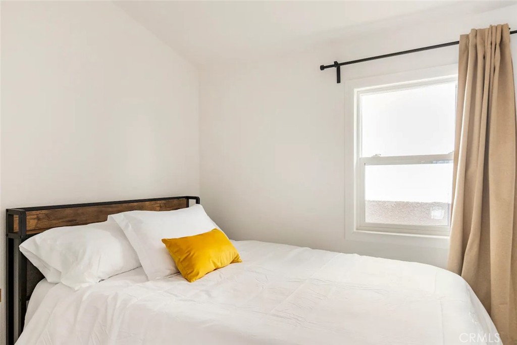 1071 Newport Avenue Property Photo 16