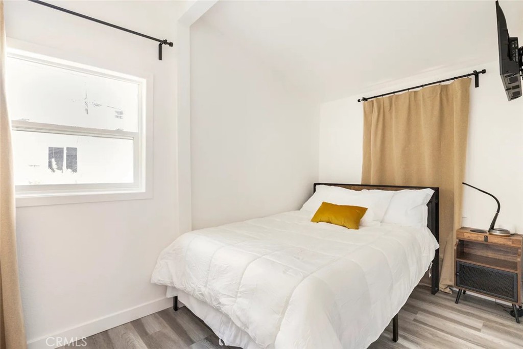 1071 Newport Avenue Property Photo 18