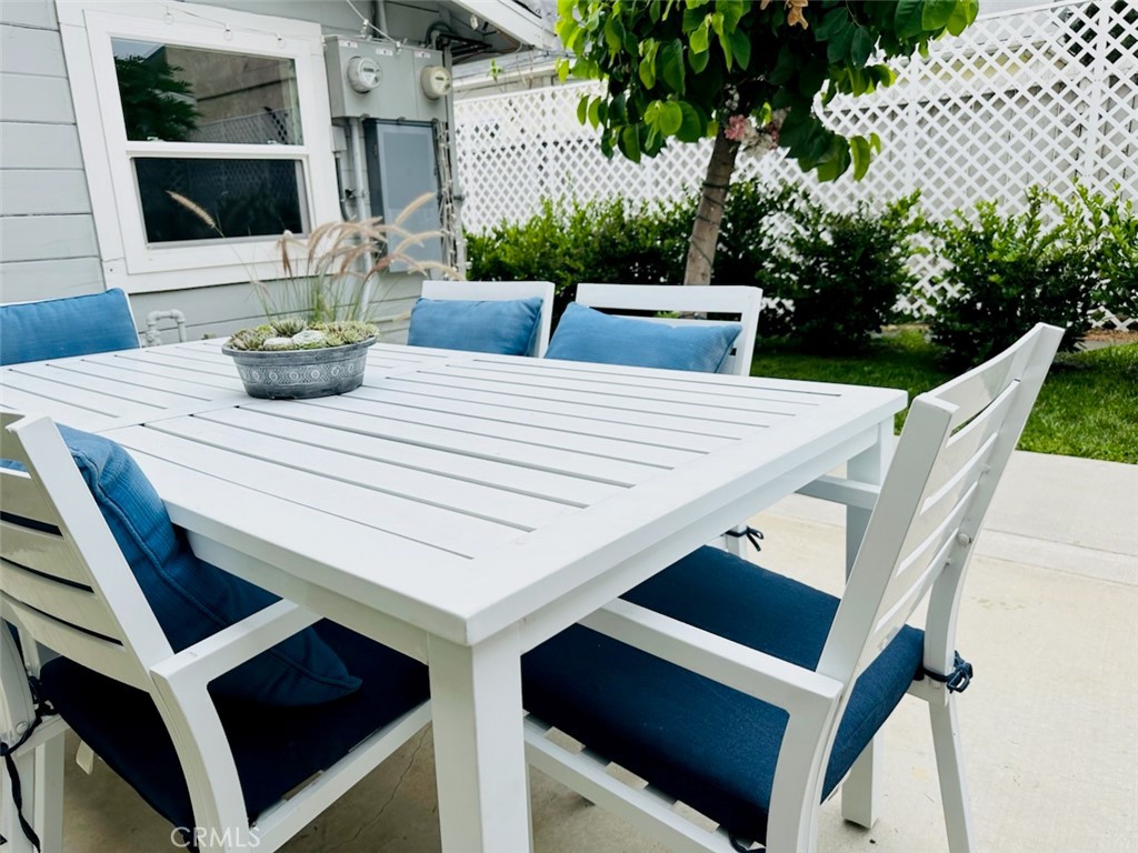 1071 Newport Avenue Property Photo 20