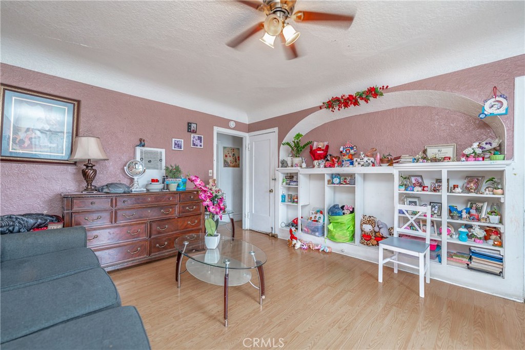 195 E Hullett Street Property Photo 10