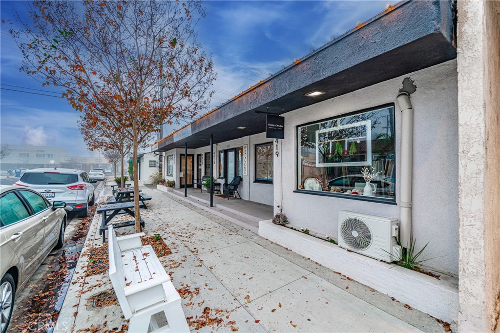 4411 E Village Road Property Photo 11