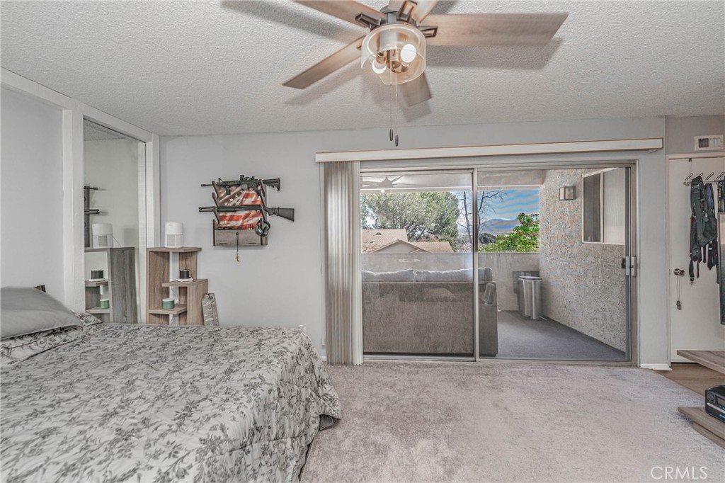 26212 Rainbow Glen Drive Property Photo 27