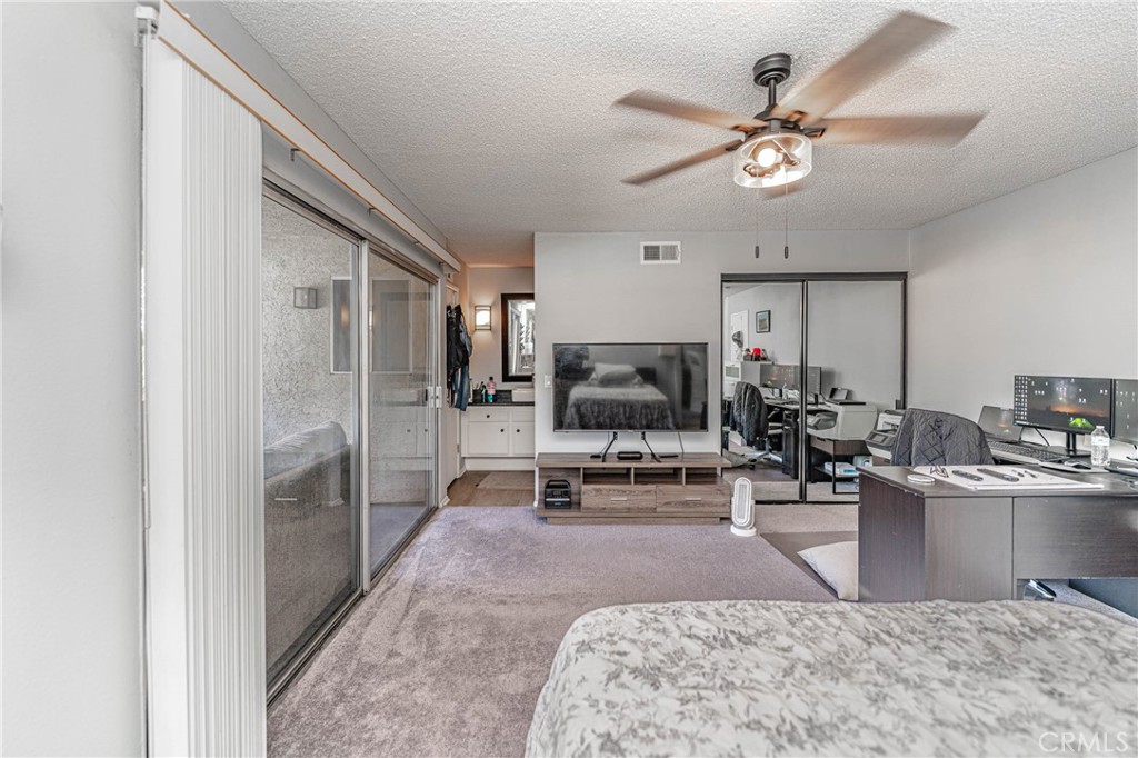 26212 Rainbow Glen Drive Property Photo 28