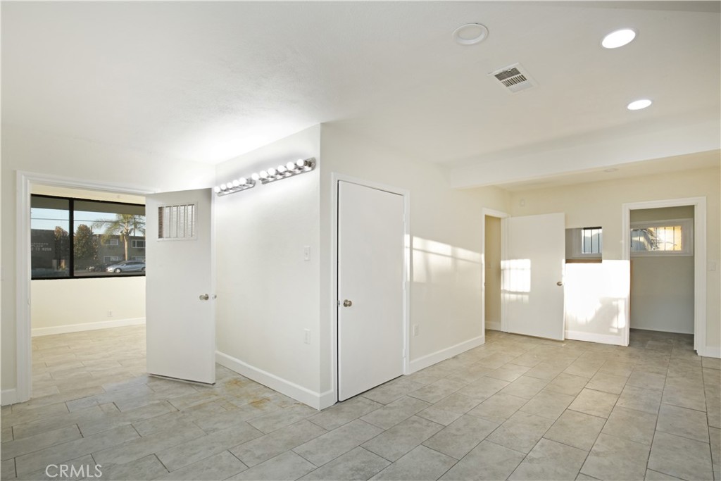 9265 Telegraph Road R Property Photo 8