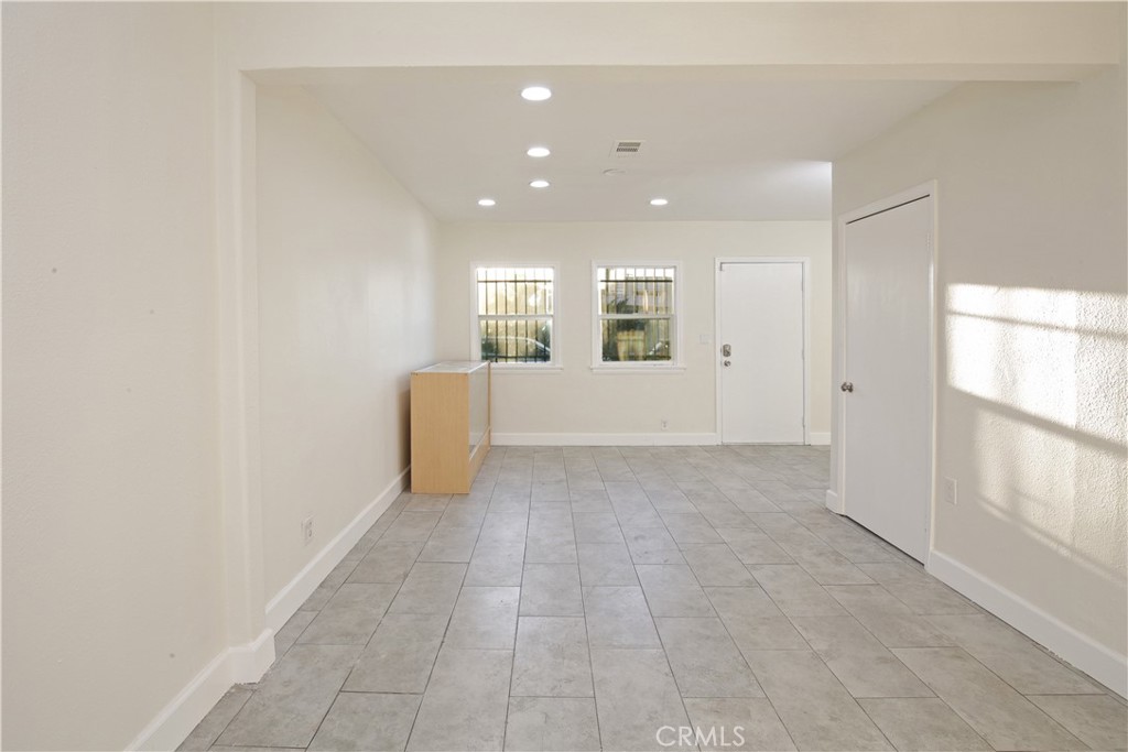 9265 Telegraph Road R Property Photo 12
