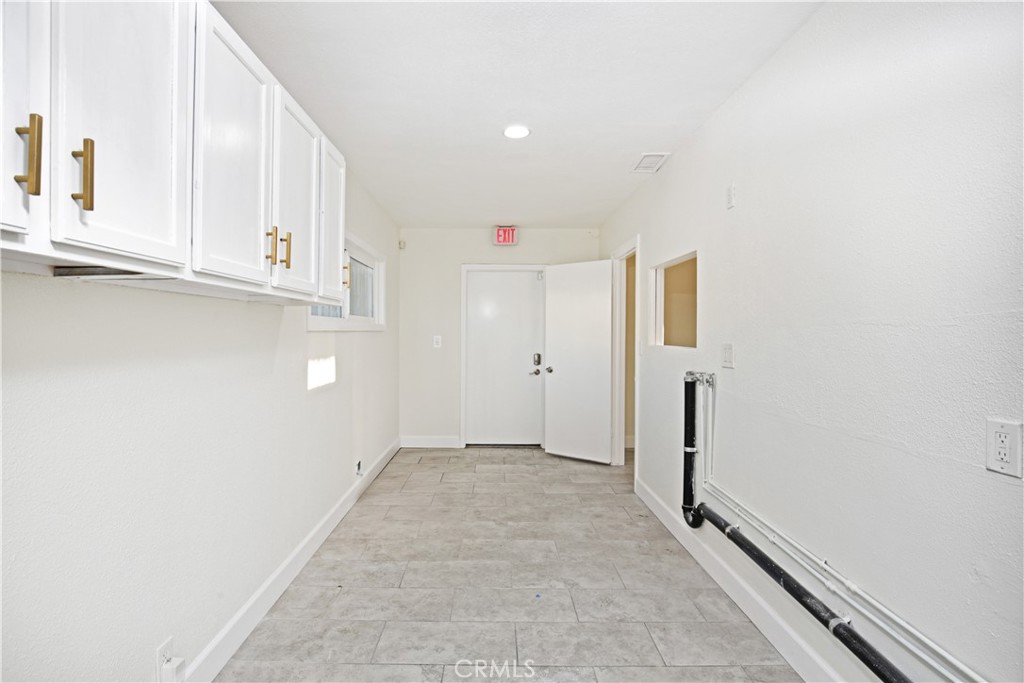9265 Telegraph Road R Property Photo 13