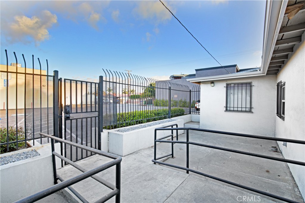 9265 Telegraph Road R Property Photo 15