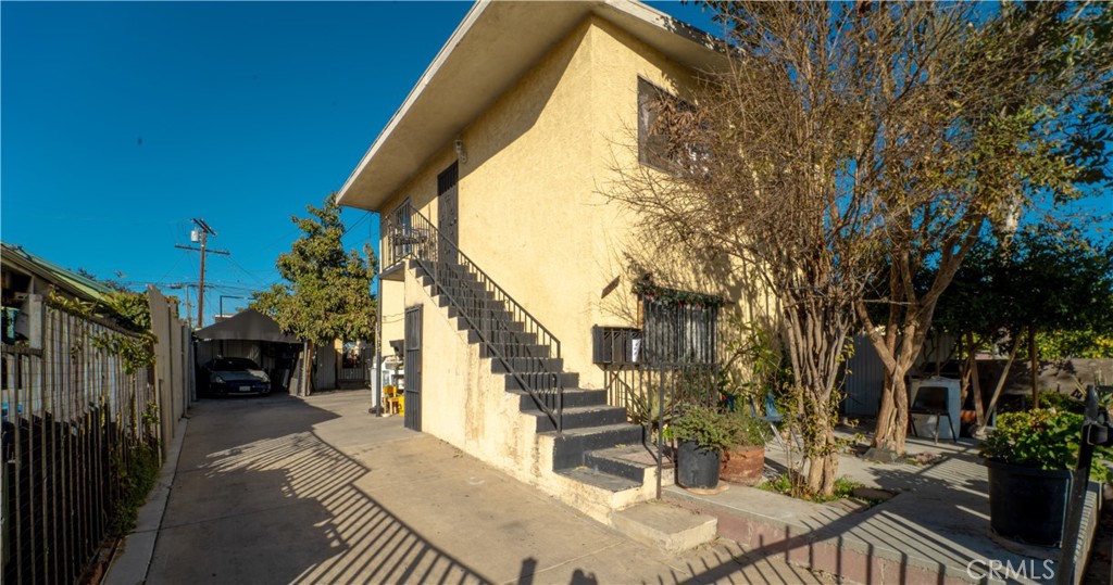 1259 E 78th Street Property Photo 3