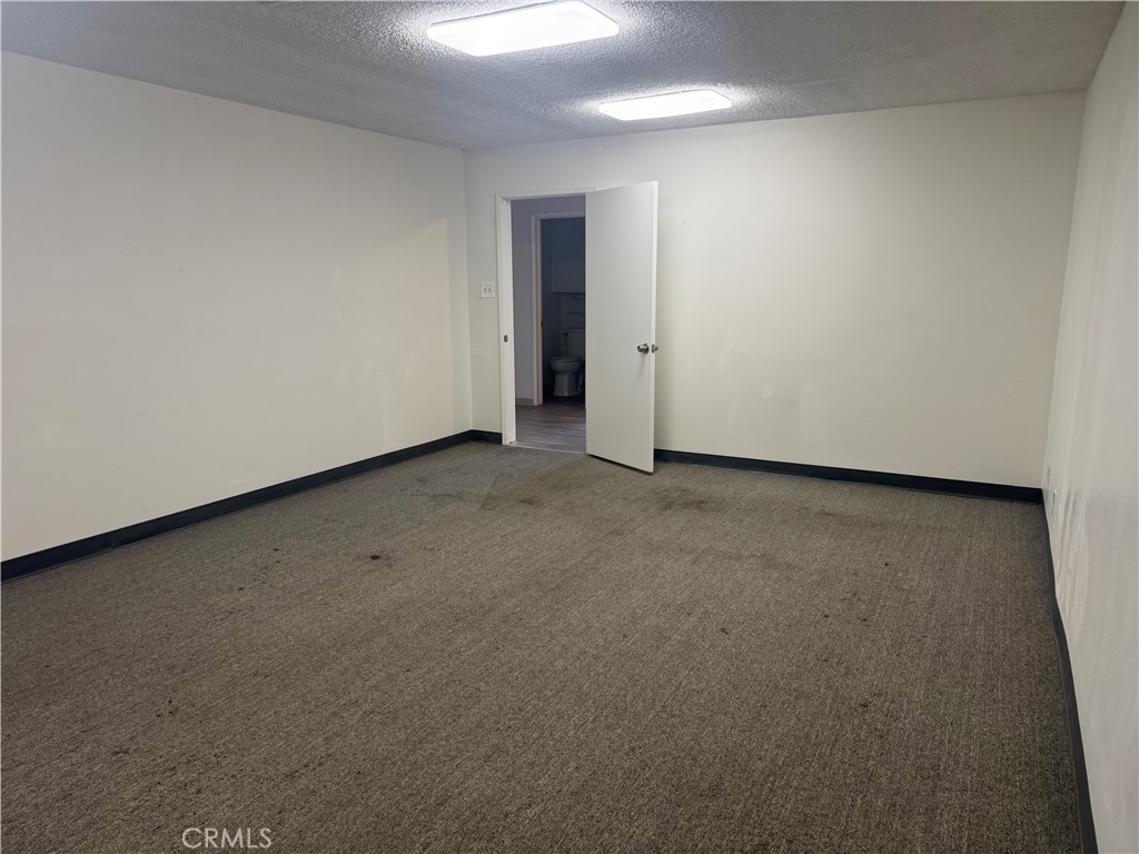 12211 Front Street Property Photo 12