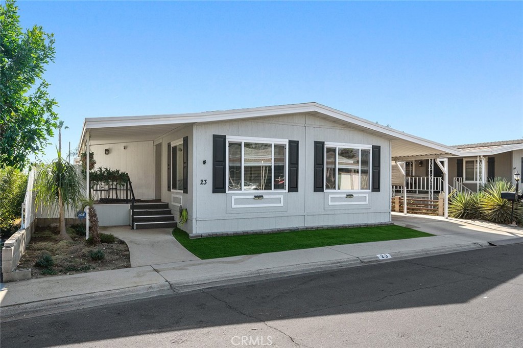 929 E Foothill Boulevard 23 Property Photo