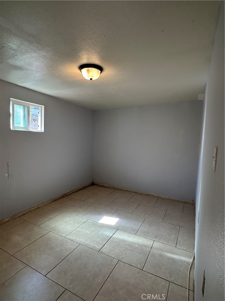1917 E 61st Property Photo 21