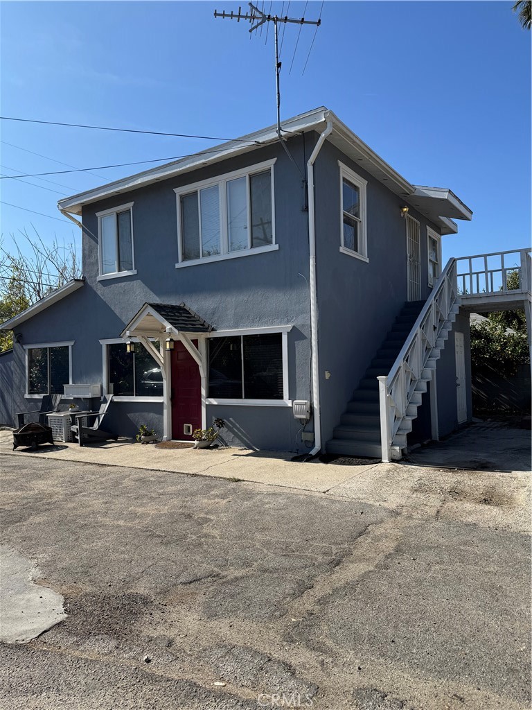 13918 Valerio Street Property Photo 5