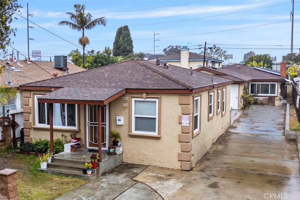 4555 W 160th Street Property Photo 1