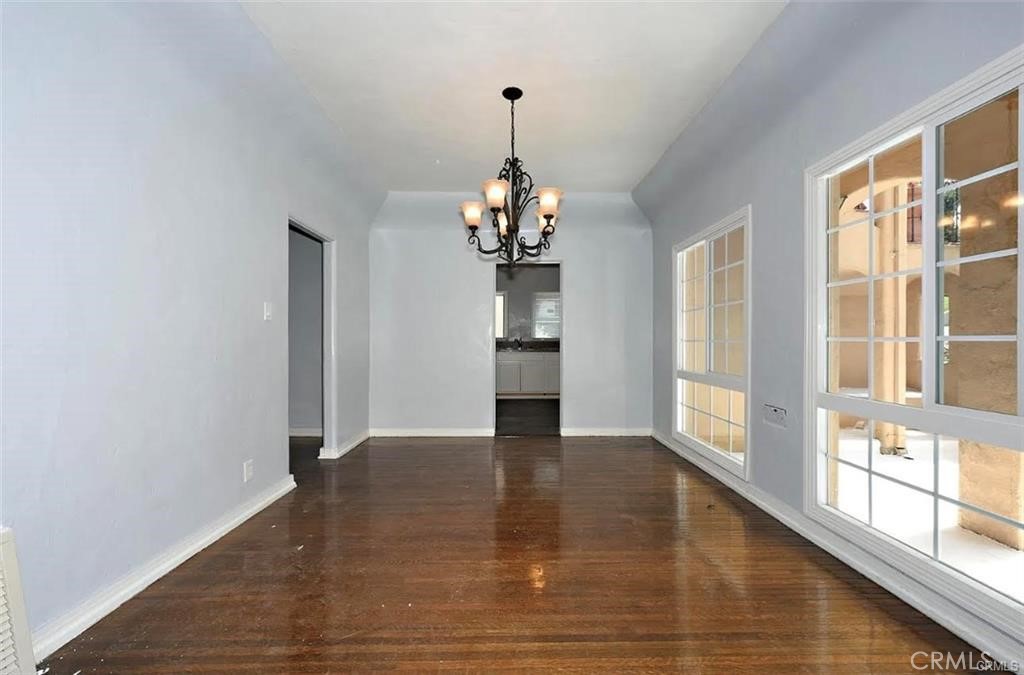 4253 Franklin Avenue Property Photo 5