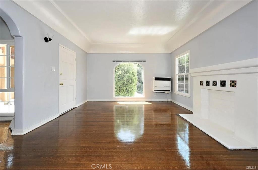 4253 Franklin Avenue Property Photo 6