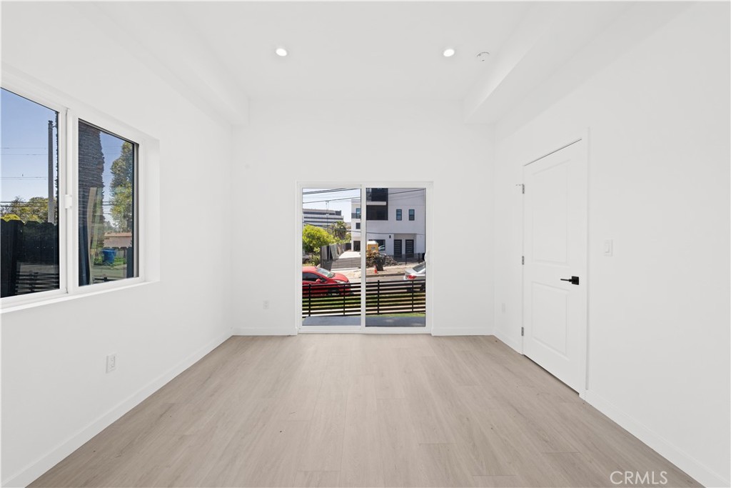 1525 Ricardo Street Property Photo 7