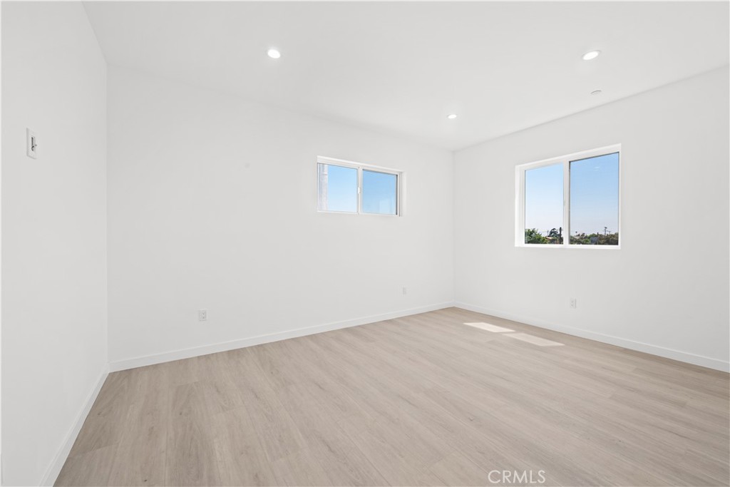 1525 Ricardo Street Property Photo 12